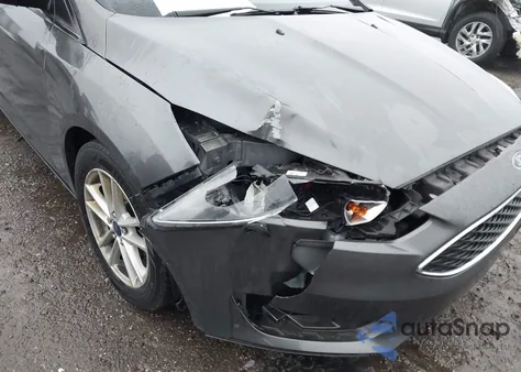 2017 Ford Focus Se z USA, uszkodzony, nr VIN 1FADP3F25HL286774